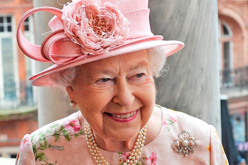 Британцы готовятся к прощанию с Королевой — 91-летняя Елизавета ІІ, после 65 лет правления, — уходит!