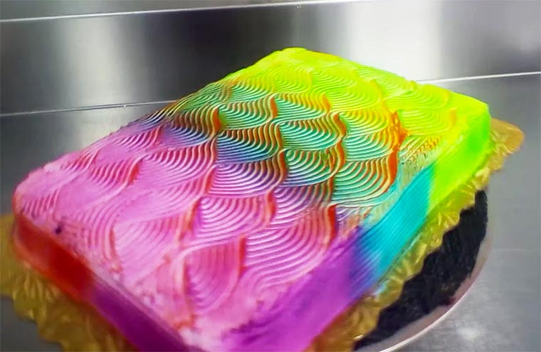 Кондитерское мастерство: Какого же цвета этот торт?